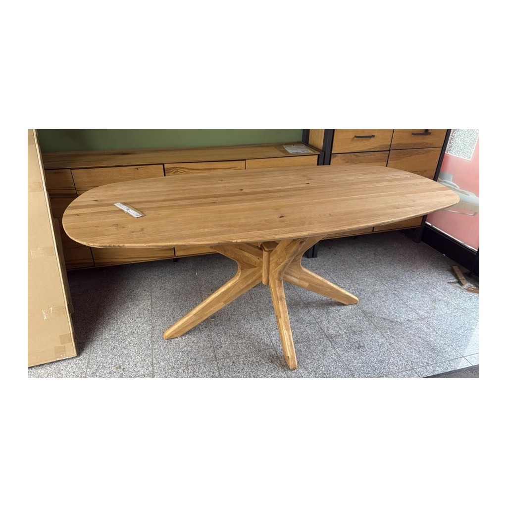 Jídelní stůl z masivu Dan 140