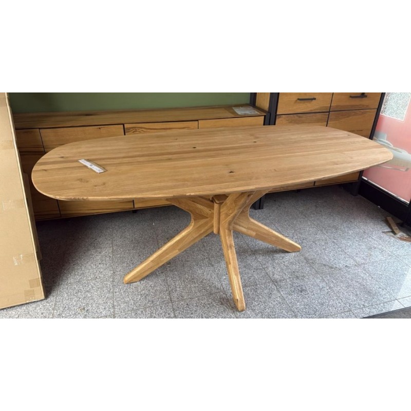 Jídelní stůl z masivu Dan 160